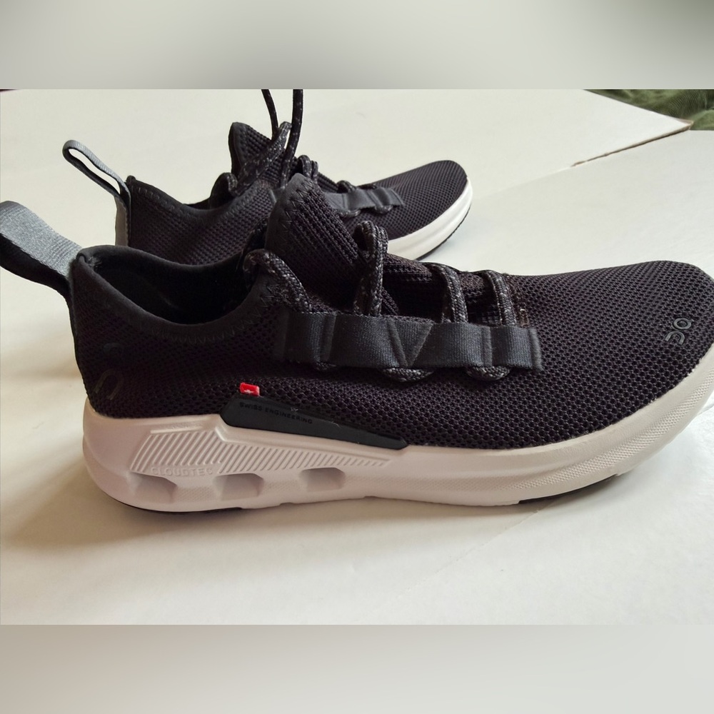 New OC size 8 women black training/running/casual shoes.